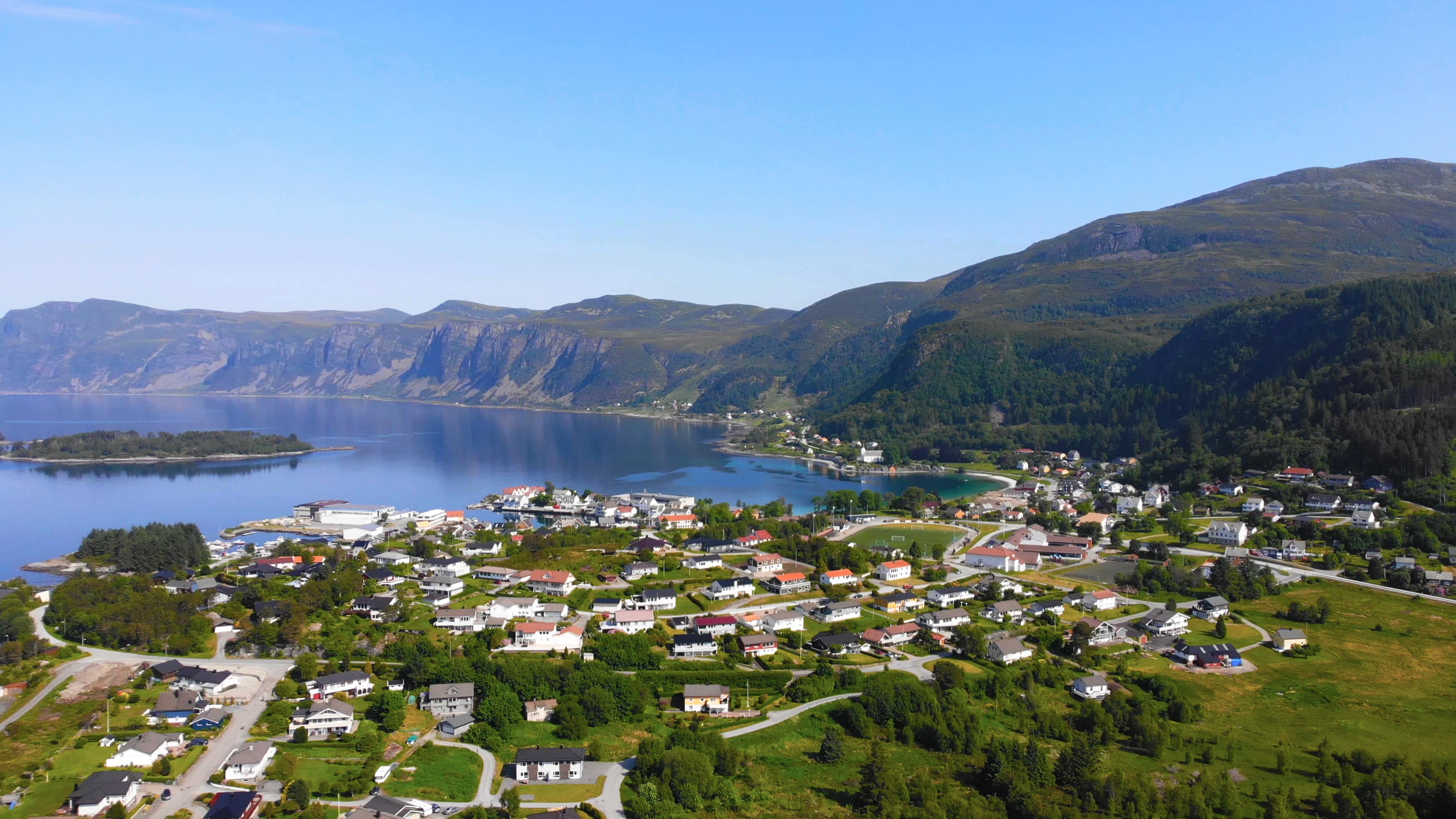 SCENIC VIEWS: WEST CAPE AND COASTAL VILLAGES
