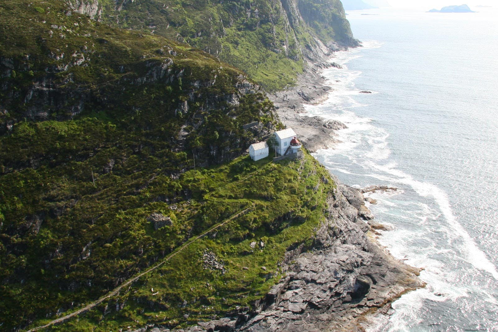 HIDDEN GEMS OF MÅLØY - MINI BUS TOUR