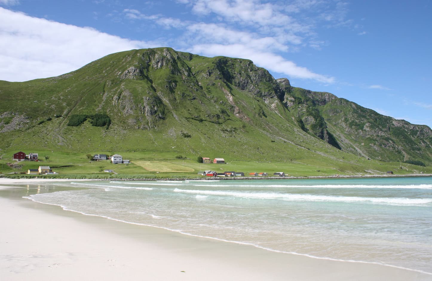 Kannesteinen und der Strand Refvik